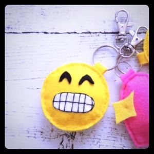 🧝🏻‍♂️🧝🏻‍♀️Smiling keychain 🧝🏻‍♂️🧝🏻‍♂️